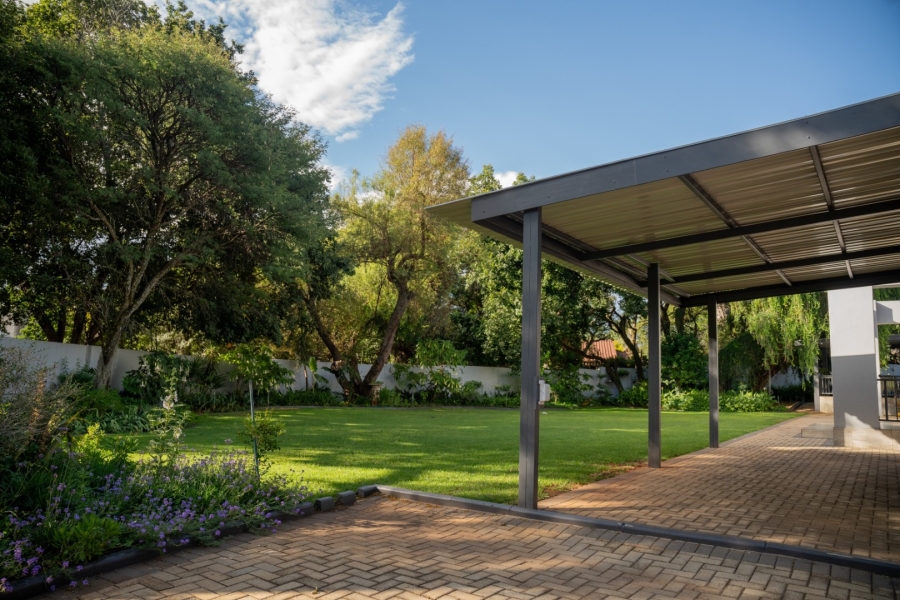 6 Bedroom Property for Sale in Wilkoppies North West